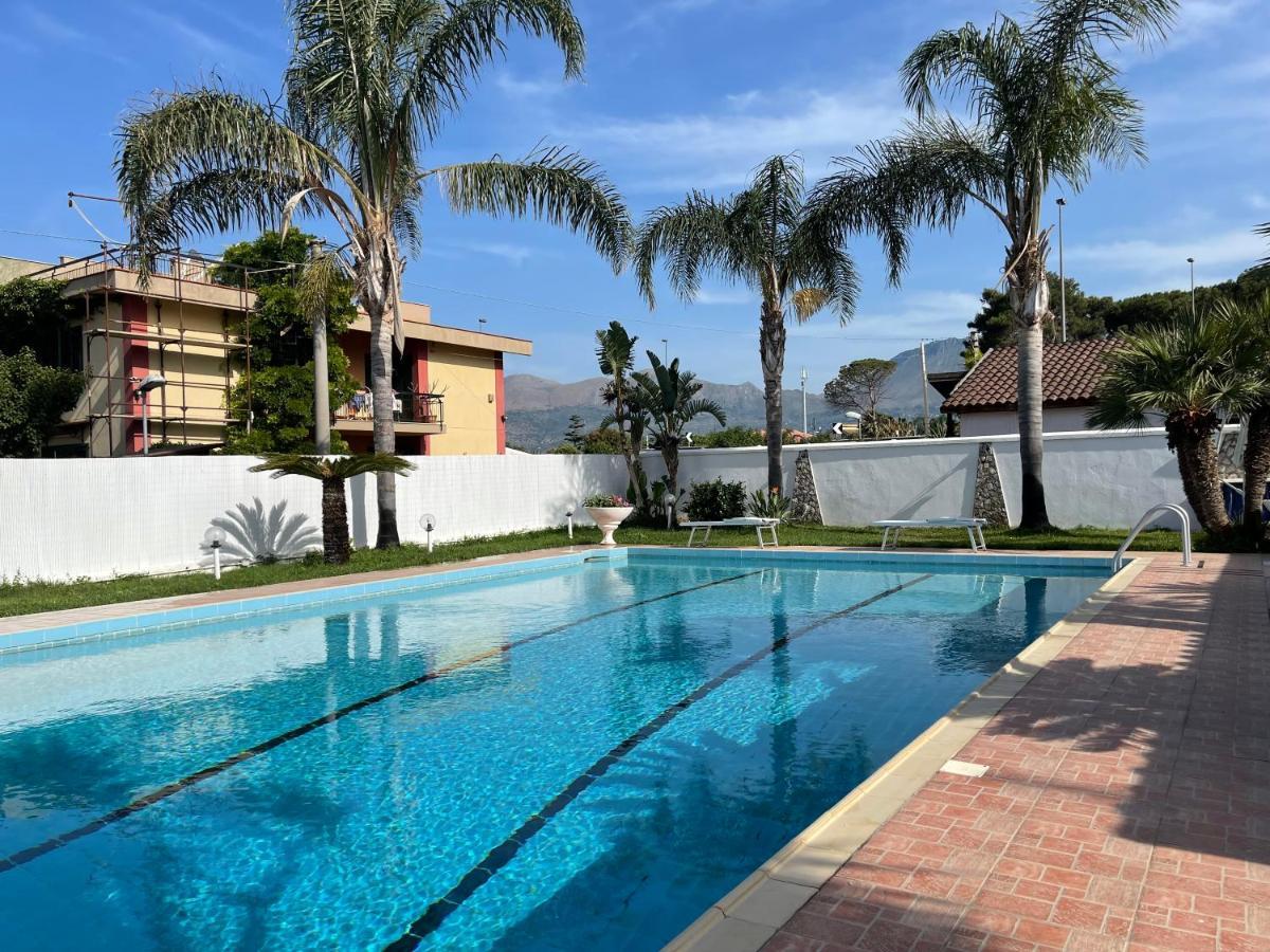Casa Vacanze Villa Grace Villagrazia Di Carini ภายนอก รูปภาพ