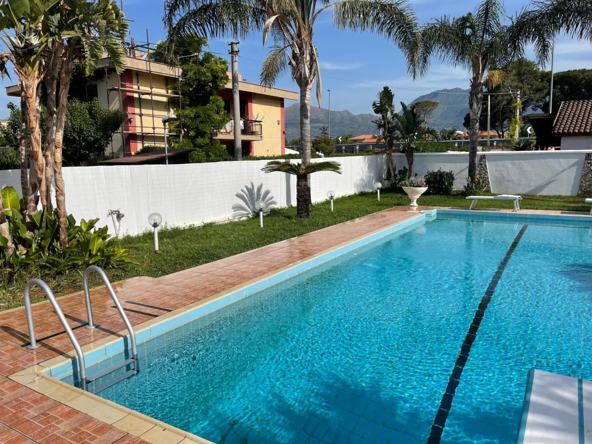 Casa Vacanze Villa Grace Villagrazia Di Carini ภายนอก รูปภาพ