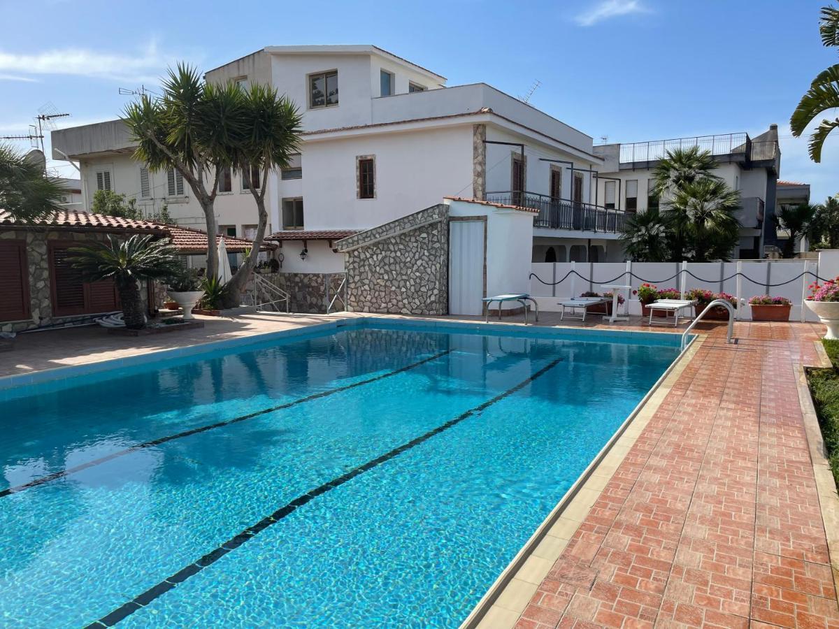 Casa Vacanze Villa Grace Villagrazia Di Carini ภายนอก รูปภาพ