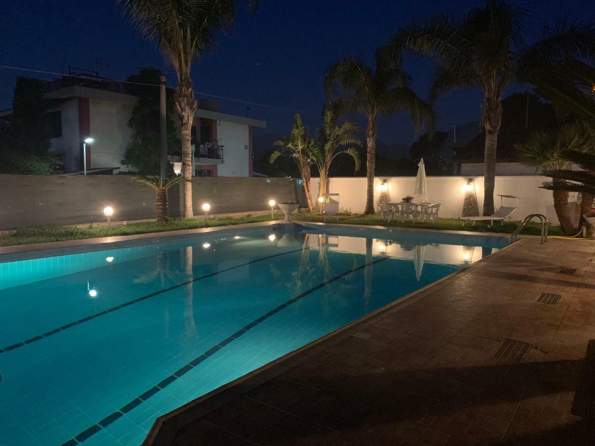 Casa Vacanze Villa Grace Villagrazia Di Carini ภายนอก รูปภาพ
