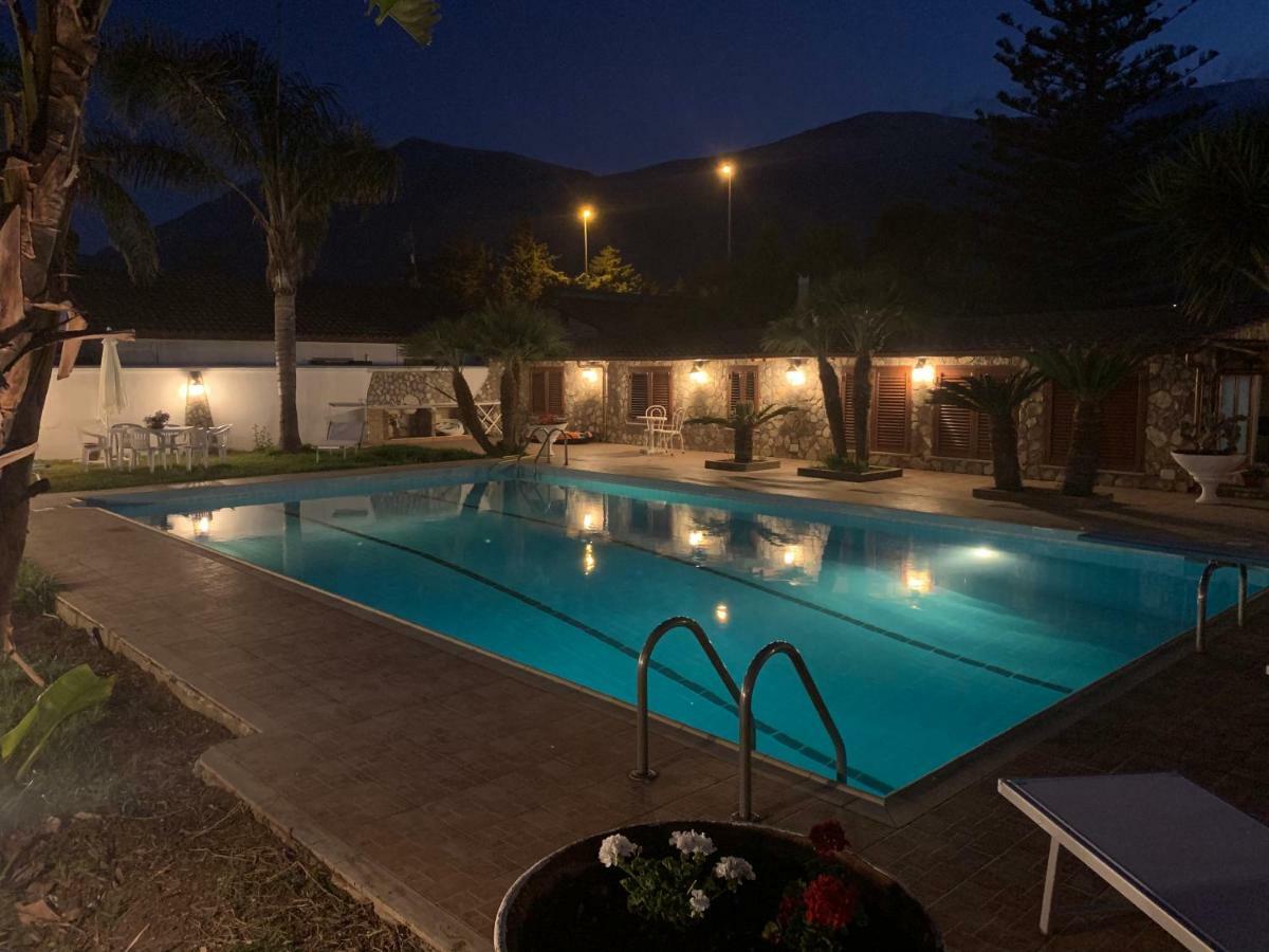 Casa Vacanze Villa Grace Villagrazia Di Carini ภายนอก รูปภาพ